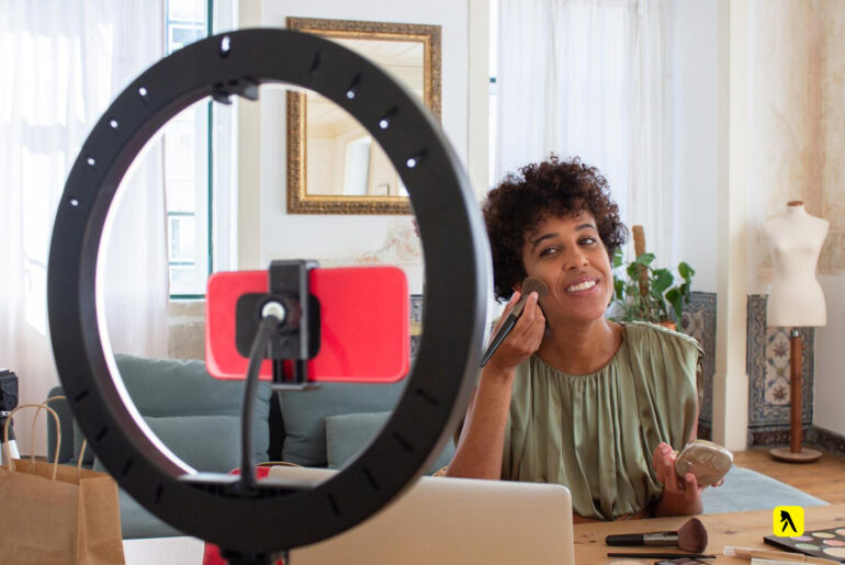 Micro Influenciadores: A mudança do endosso de celebridades para o marketing digital autêntico  Micro-Influencers